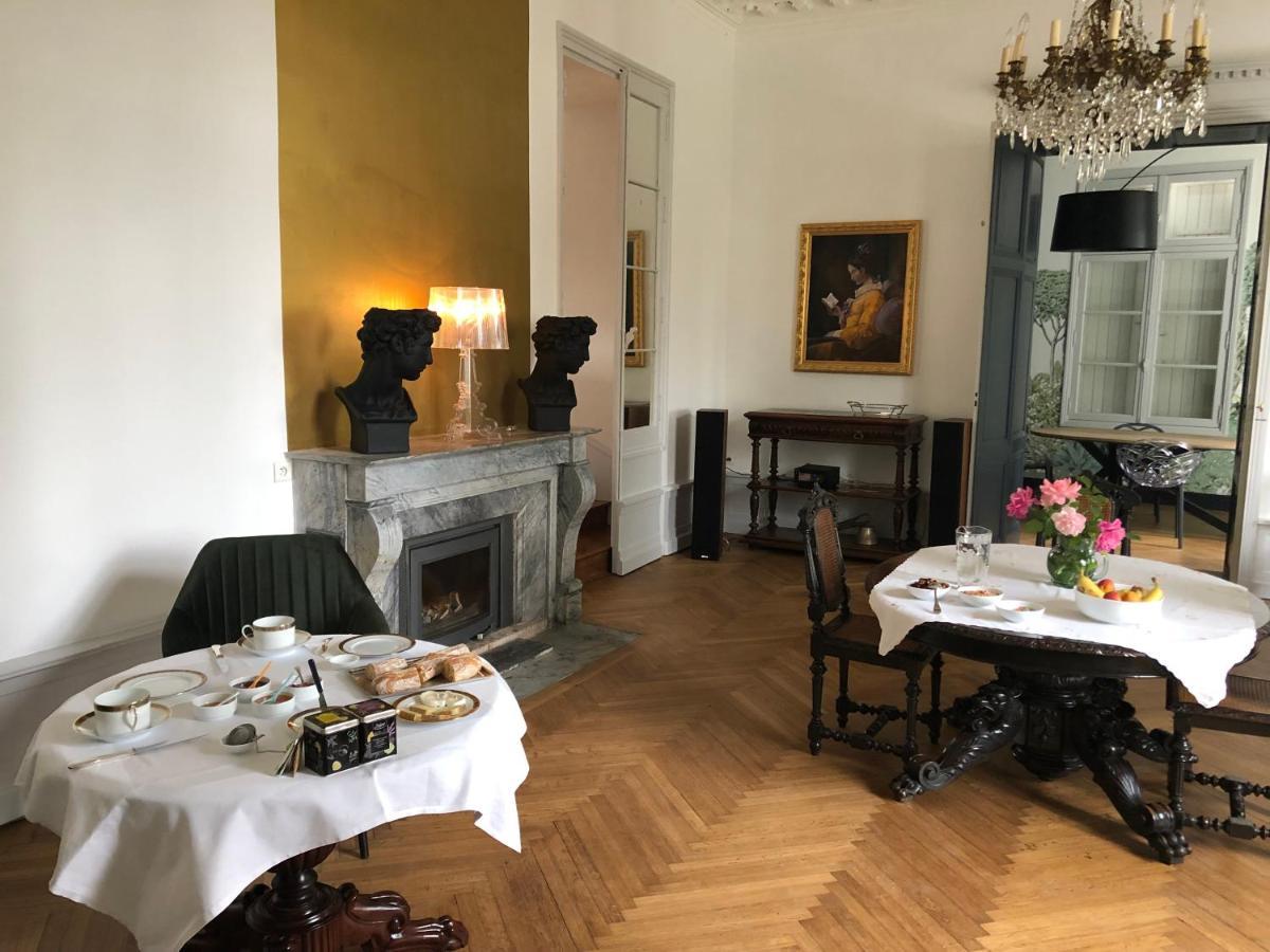 Aux Marquises Hotel Saumur Bagian luar foto