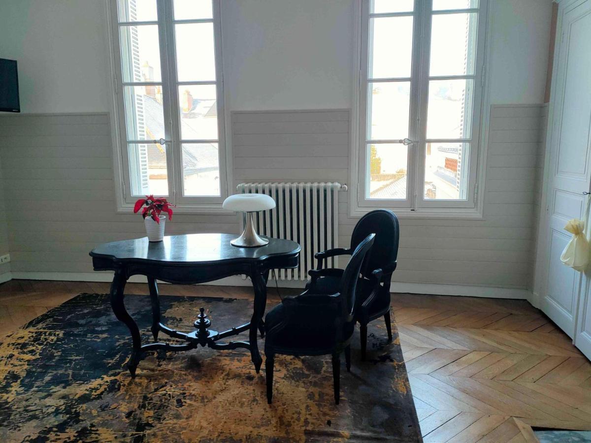 Aux Marquises Hotel Saumur Bagian luar foto